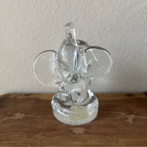 Ron Hinkle 2002 Glass Elephant Figurine Paperweight Room Decor - Picture 2 of 8